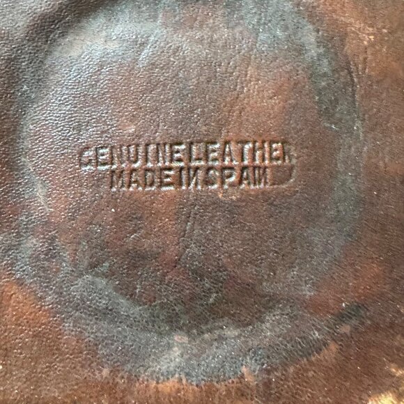 Vintage Embossed Leather Wrapped Decanter With Cork Stopper & WHISKY Tag - Picture 13 of 15